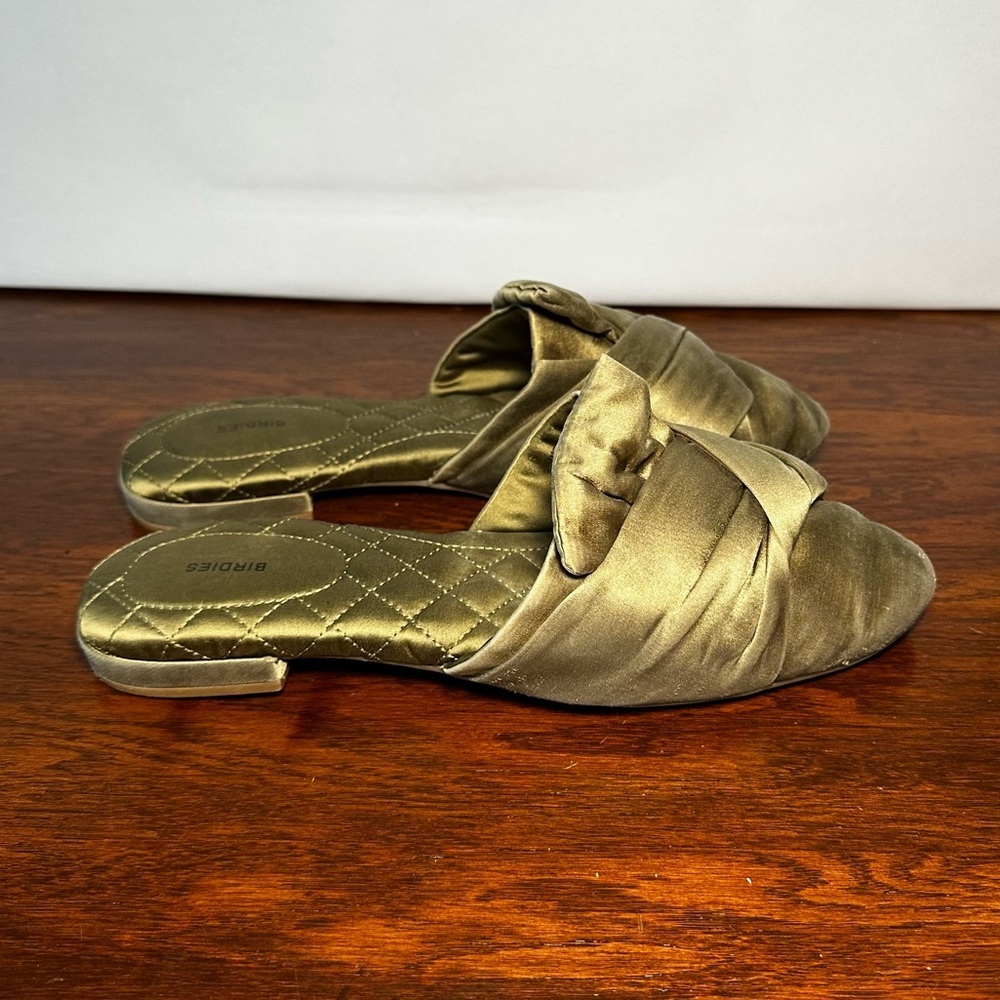 Birdies The Songbird Gold Bronze Knotted Satin Mules Size 10.5 EUC